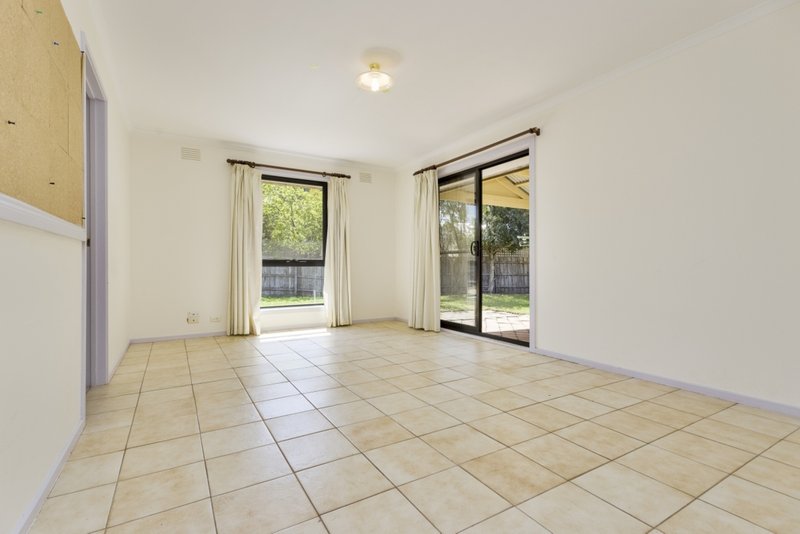 Photo - 13 Banksia Crescent, Hoppers Crossing VIC 3029 - Image 9