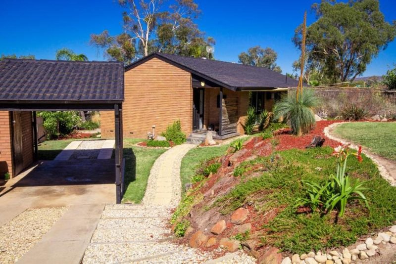 13 Baranbale Way, Lavington NSW 2641