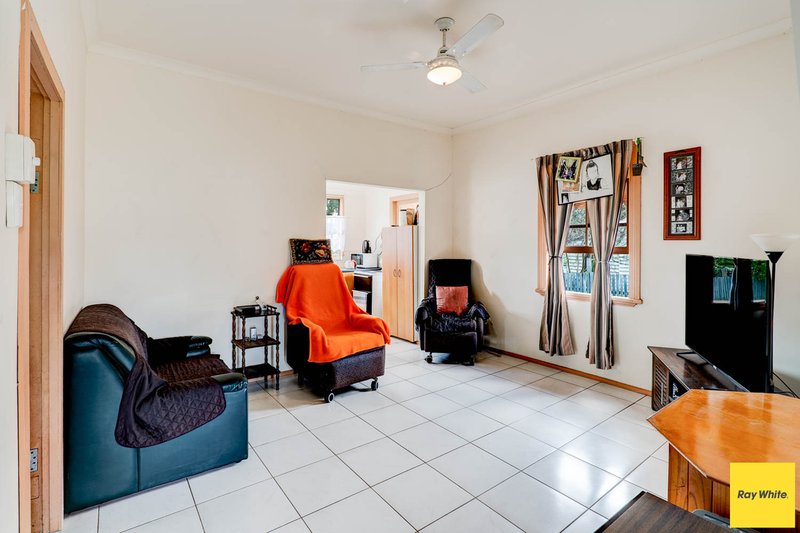 Photo - 13 Barbour Street, Esk QLD 4312 - Image 5