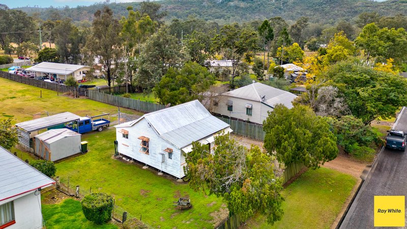 Photo - 13 Barbour Street, Esk QLD 4312 - Image 14