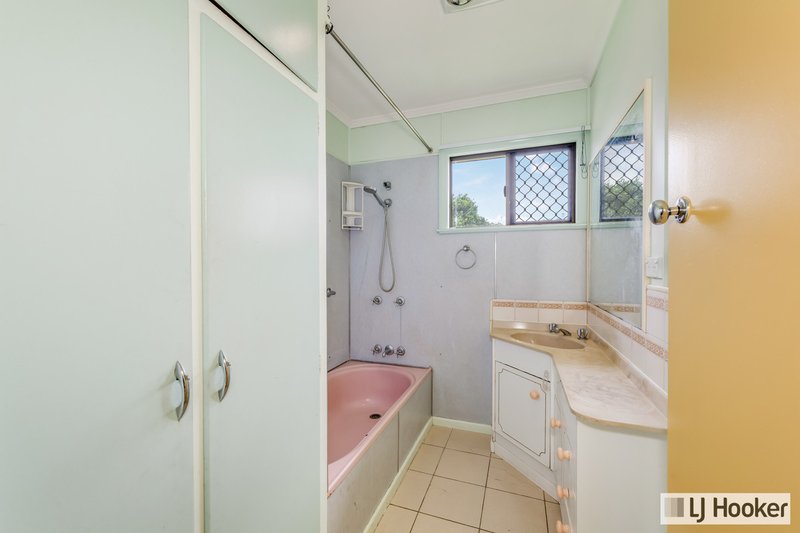 Photo - 13 Barnes Street, Svensson Heights QLD 4670 - Image 11