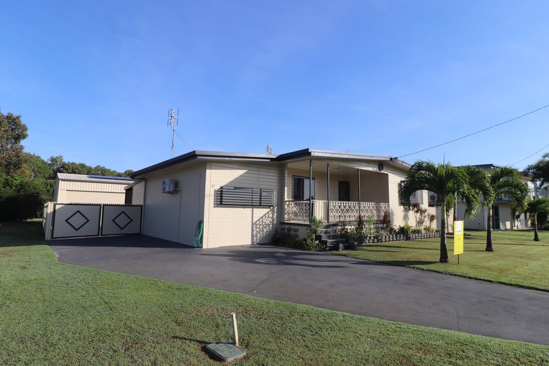 Photo - 13 Barramundi Street, Taylors Beach QLD 4850 - Image 2