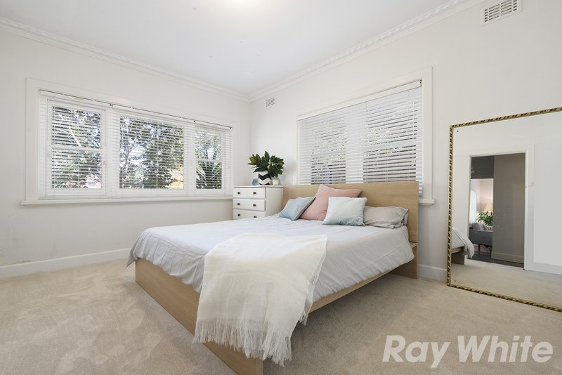 Photo - 13 Barrett Street, Cheltenham VIC 3192 - Image 6