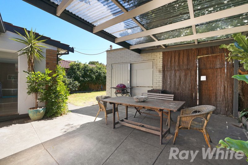 Photo - 13 Barrett Street, Cheltenham VIC 3192 - Image 10