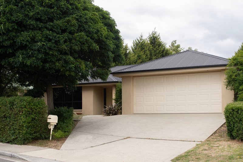 13 Bartlett Grove, Newnham TAS 7248