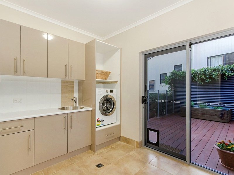 Photo - 13 Barton Street, Reedy Creek QLD 4227 - Image 23