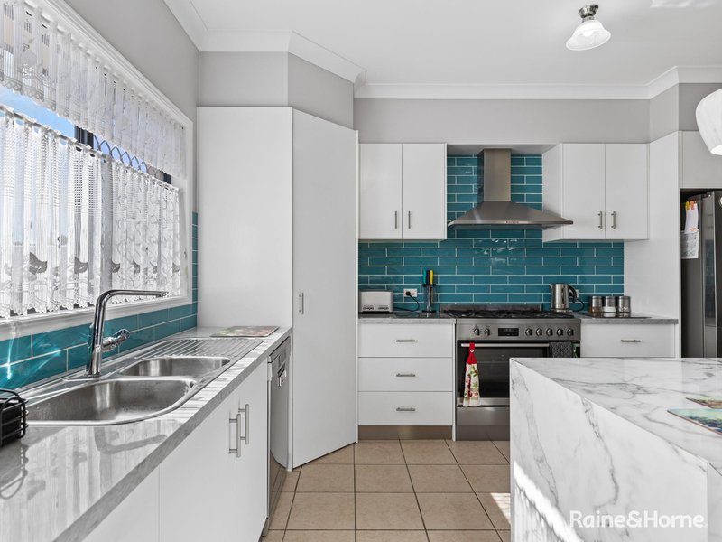 Photo - 13 Batterham Street, Warwick QLD 4370 - Image 7