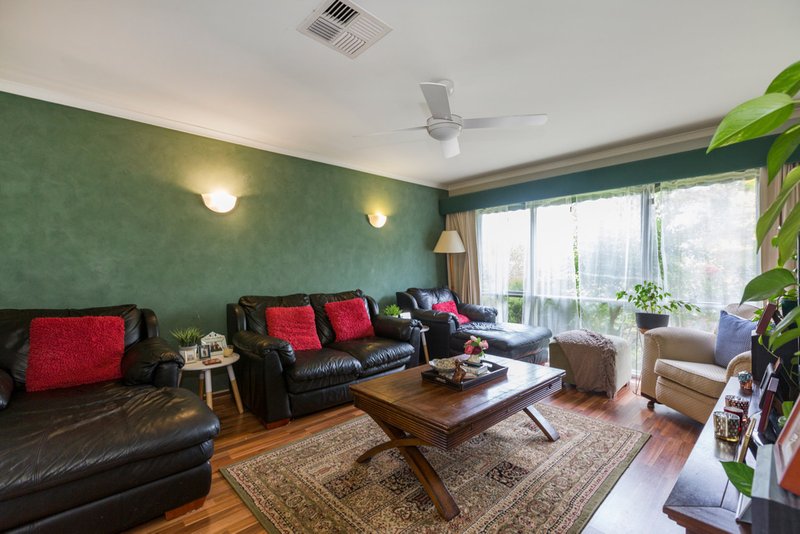 Photo - 13 Battersby Circuit, Kambah ACT 2902 - Image 6