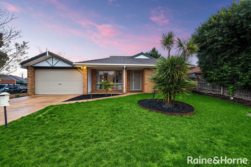 13 Baynton Crescent, Roxburgh Park VIC 3064