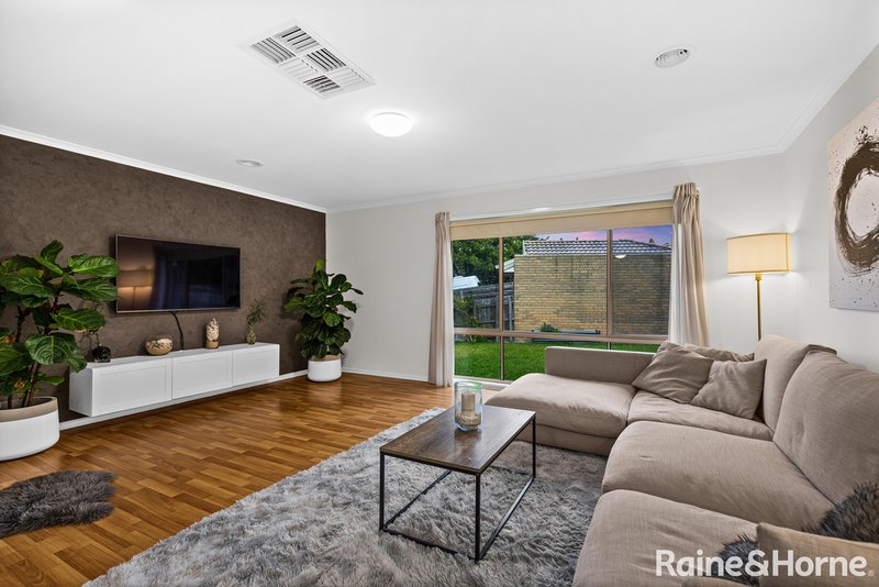 Photo - 13 Baynton Crescent, Roxburgh Park VIC 3064 - Image 3