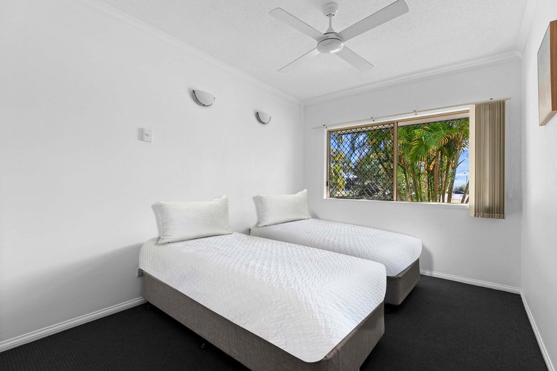 Photo - 1/3 Beach Road, Pialba QLD 4655 - Image 8