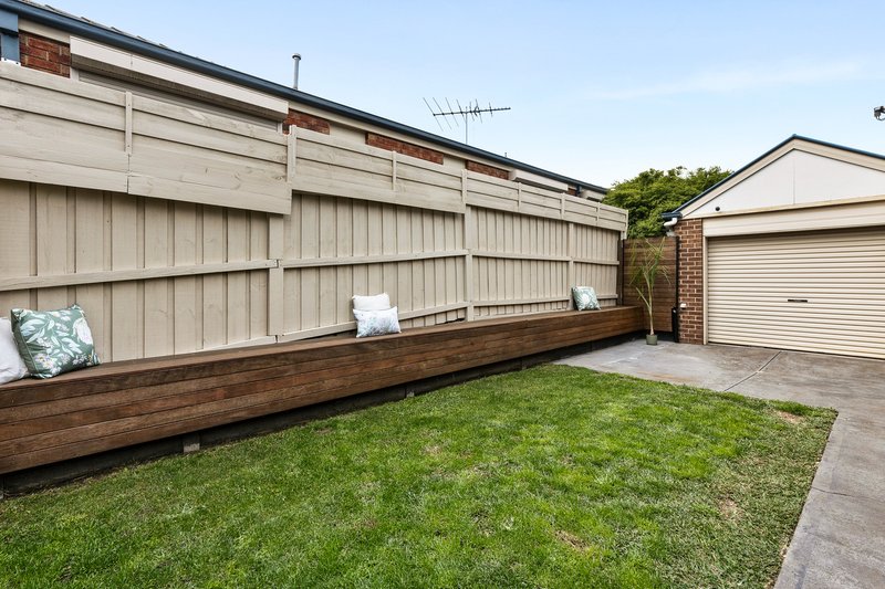 Photo - 13 Beechville Place, Craigieburn VIC 3064 - Image 14