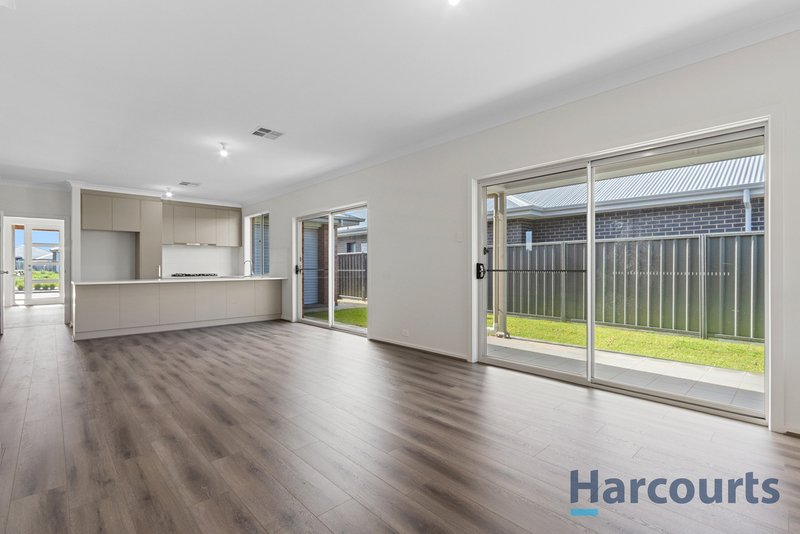 Photo - 13 Belair Circuit, Andrews Farm SA 5114 - Image 7