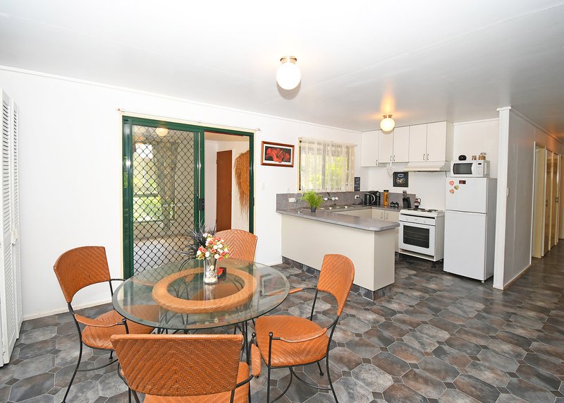 Photo - 13 Bellevue St , Howard QLD 4659 - Image 5