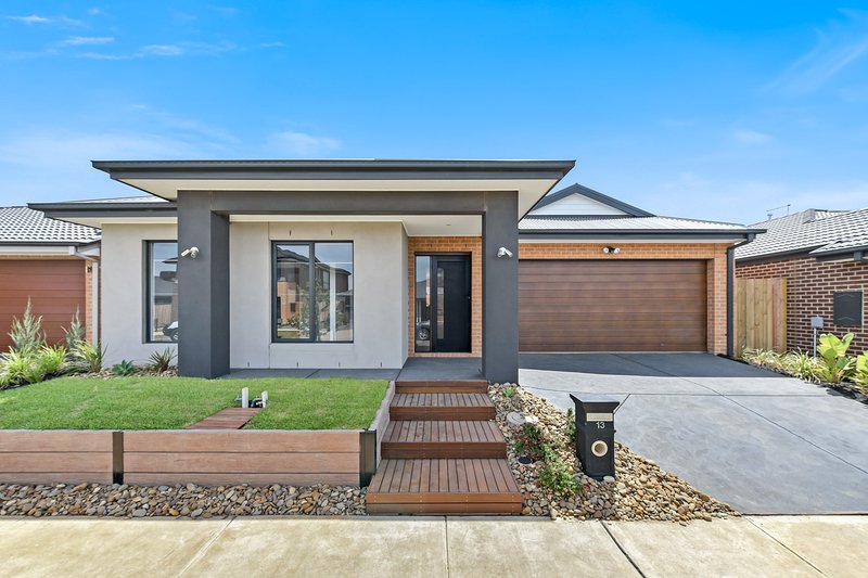 13 Bellman Avenue, Clyde VIC 3978