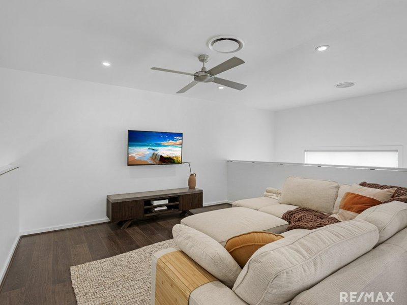 Photo - 13 Bellvue Drive, Varsity Lakes QLD 4227 - Image 6