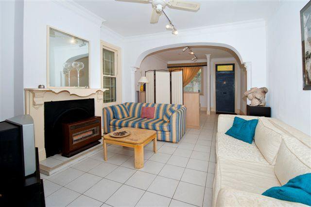 Photo - 13 Belmore Street, Surry Hills NSW 2010 - Image 2
