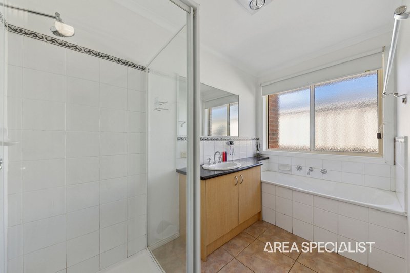 Photo - 13 Ben Drive, Pakenham VIC 3810 - Image 9