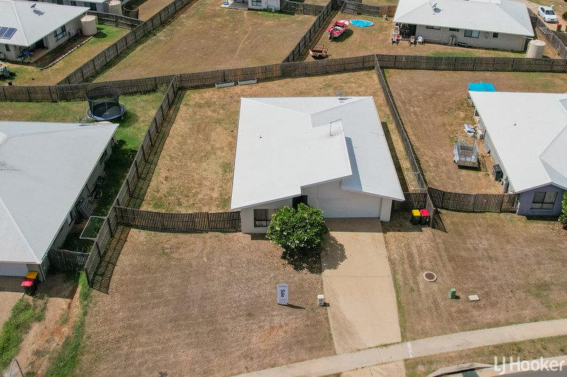 Photo - 13 Benjamin Drive, Gracemere QLD 4702 - Image 2