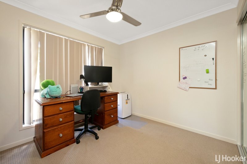 Photo - 13 Benjamin Drive, Gracemere QLD 4702 - Image 15