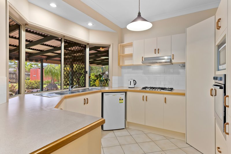 Photo - 13 Berkeley Place, Ferny Grove QLD 4055 - Image 4