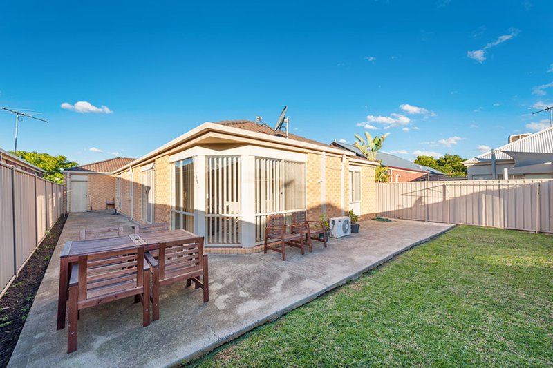 Photo - 13 Berrima Close, Craigieburn VIC 3064 - Image 7