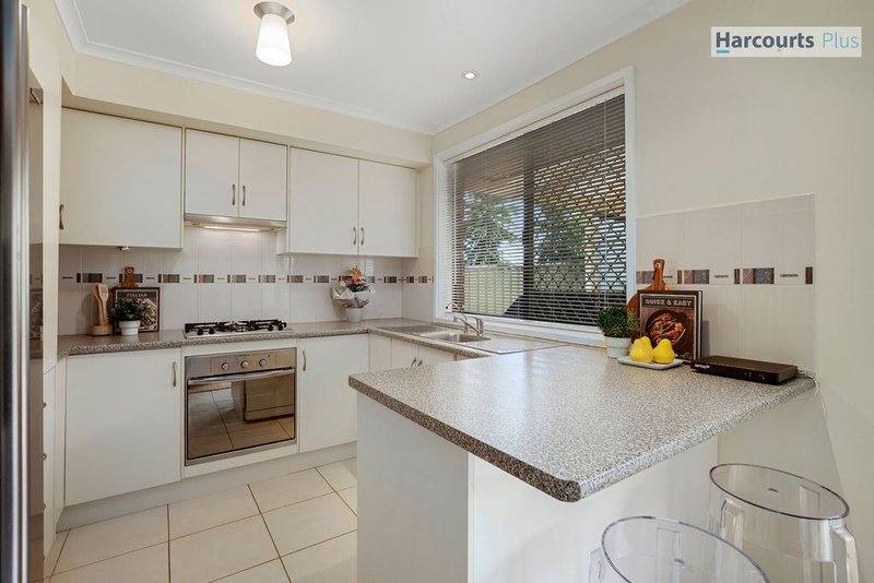 Photo - 13 Berringa Street, Hallett Cove SA 5158 - Image 5