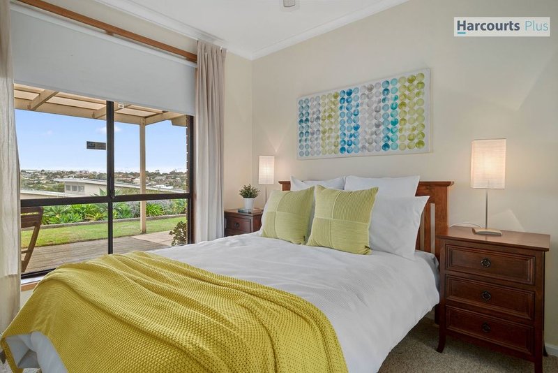 Photo - 13 Berringa Street, Hallett Cove SA 5158 - Image 7