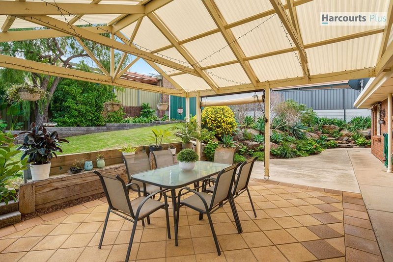 Photo - 13 Berringa Street, Hallett Cove SA 5158 - Image 11