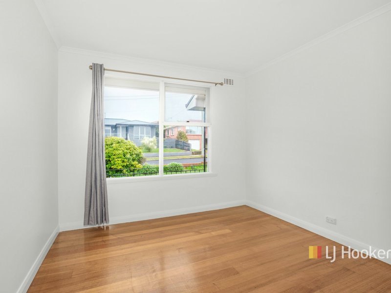 Photo - 13 Birkdale Court, Devonport TAS 7310 - Image 7