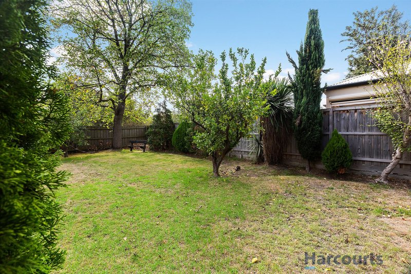 Photo - 13 Biscayne Drive, Mount Waverley VIC 3149 - Image 7