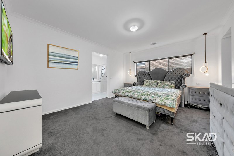 Photo - 13 Blackberry Street, Mickleham VIC 3064 - Image 13