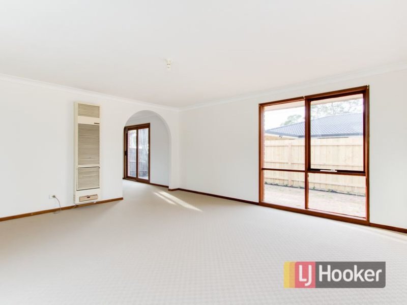 Photo - 13 Blackwood Drive, Hampton Park VIC 3976 - Image 4