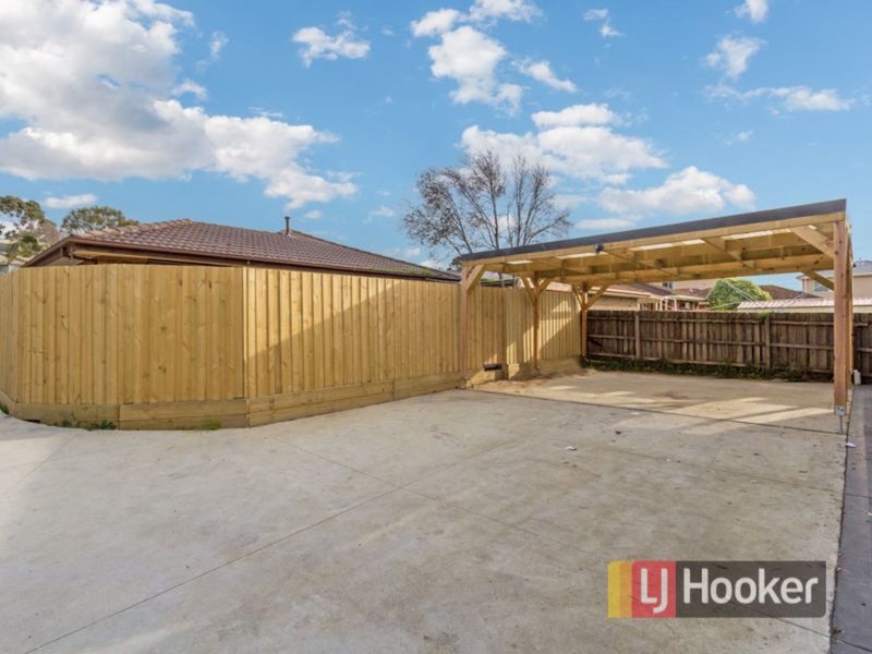 Photo - 13 Blackwood Drive, Hampton Park VIC 3976 - Image 9