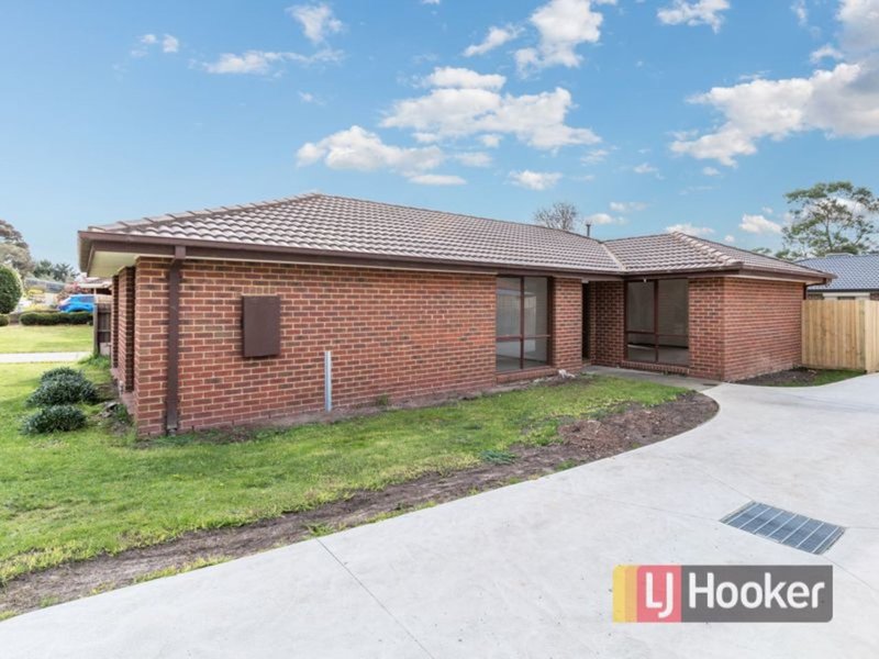 Photo - 13 Blackwood Drive, Hampton Park VIC 3976 - Image 11