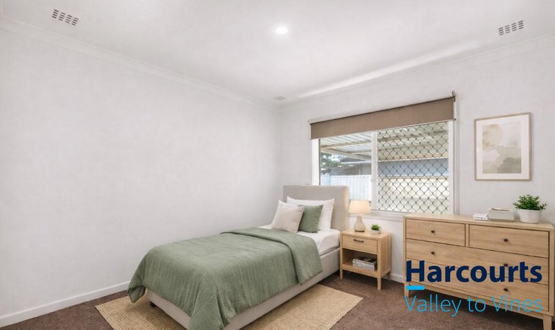 Photo - 13 Blantyre Way, Kelmscott WA 6111 - Image 7