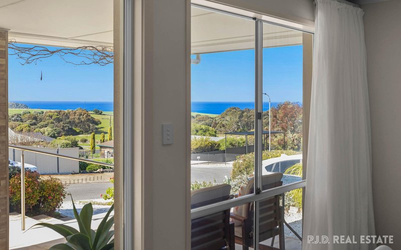 Photo - 13 Blue Whale Court, Encounter Bay SA 5211 - Image 12