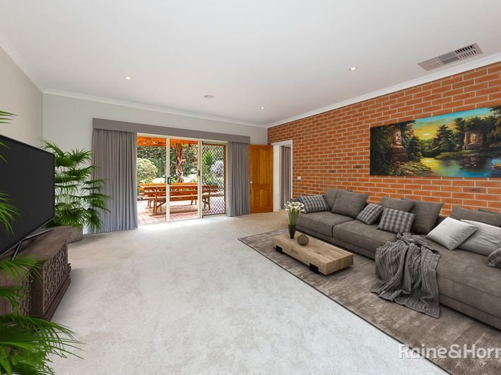 Photo - 13 Bluebush Court, Sunbury VIC 3429 - Image 8