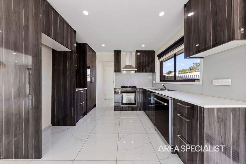 Photo - 13 Bluegrass Crescent, Pakenham VIC 3810 - Image 2