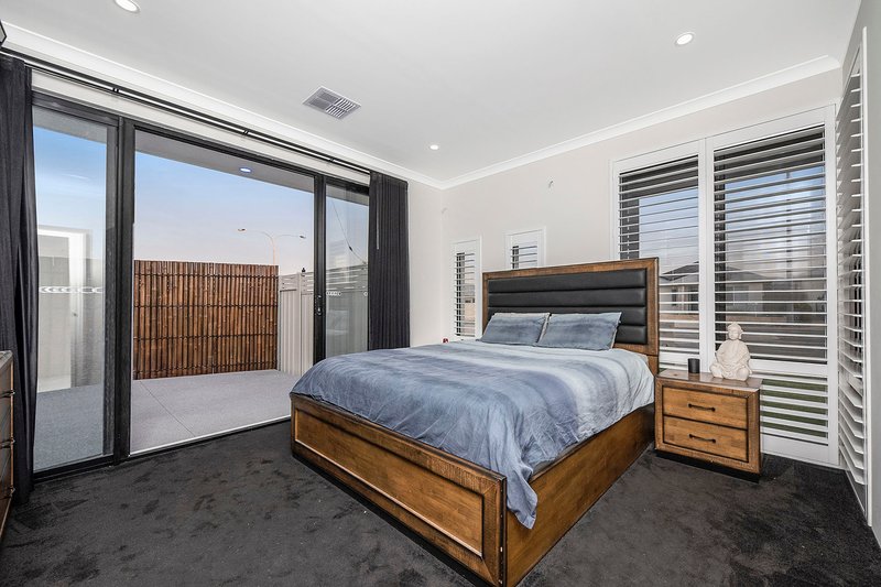 Photo - 13 Boardwalk Street, Yanchep WA 6035 - Image 3