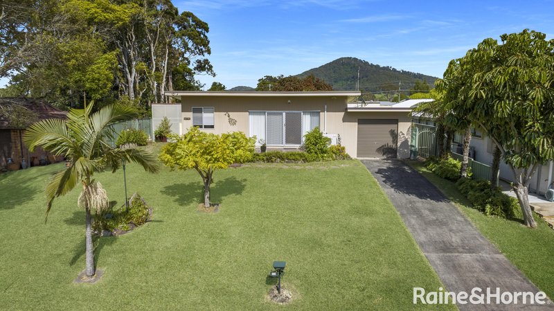 13 Bolt Street, Shoalhaven Heads NSW 2535