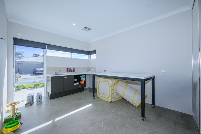 Photo - 13 Bookara Road, Midvale WA 6056 - Image 7