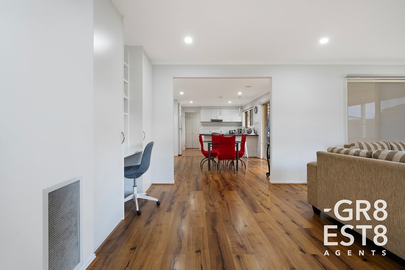 Photo - 13 Bookham Way, Cranbourne West VIC 3977 - Image 2