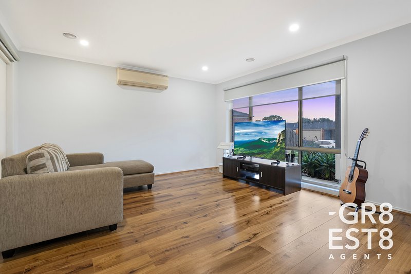 Photo - 13 Bookham Way, Cranbourne West VIC 3977 - Image 3