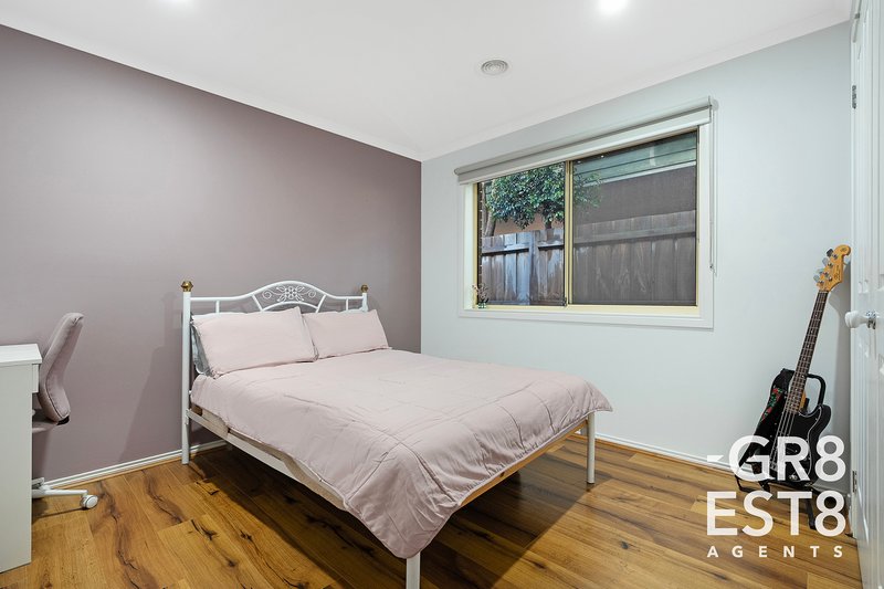 Photo - 13 Bookham Way, Cranbourne West VIC 3977 - Image 13