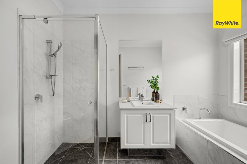 Photo - 13 Boolite Street, Eynesbury VIC 3338 - Image 16