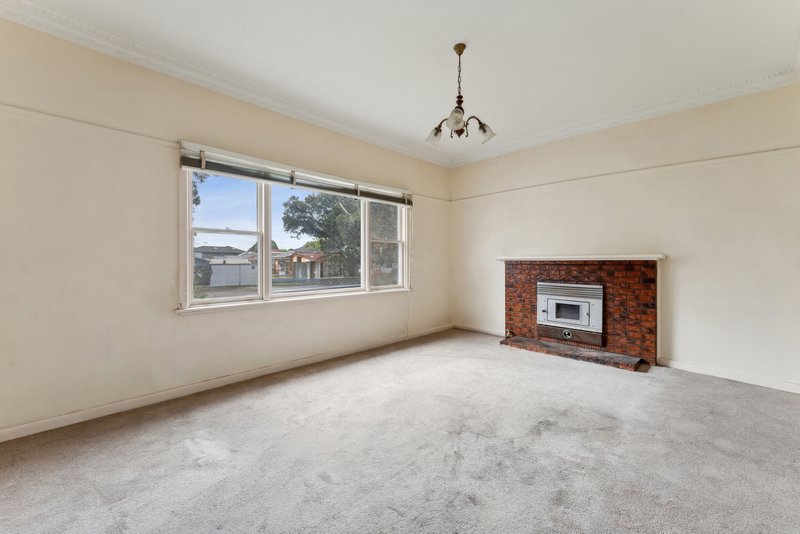 Photo - 13 Borrie Street, Reservoir VIC 3073 - Image 2