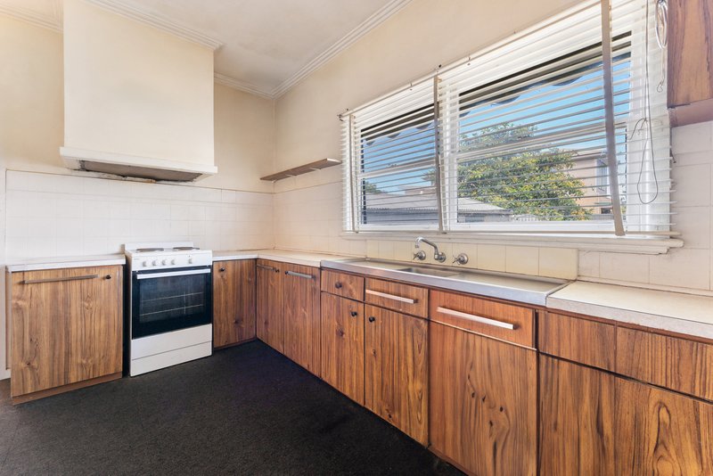 Photo - 13 Borrie Street, Reservoir VIC 3073 - Image 3