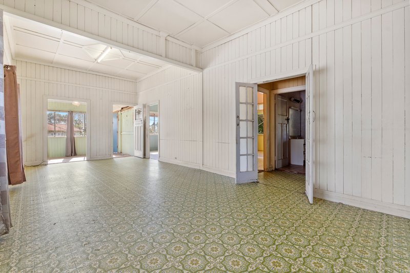 Photo - 13 Bostock Street, Newtown QLD 4305 - Image 7