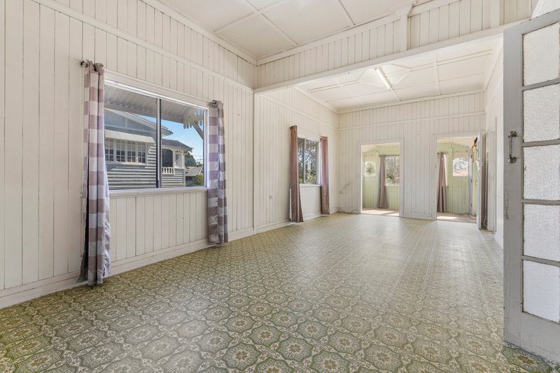 Photo - 13 Bostock Street, Newtown QLD 4305 - Image 8